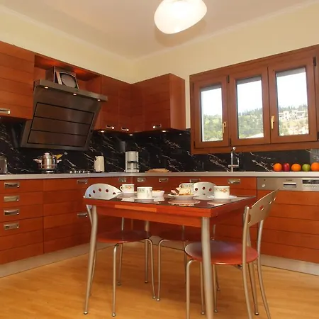 Apartament Adelais Tsoukaládhes
