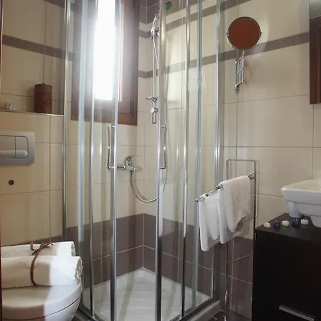 Apartament Adelais *